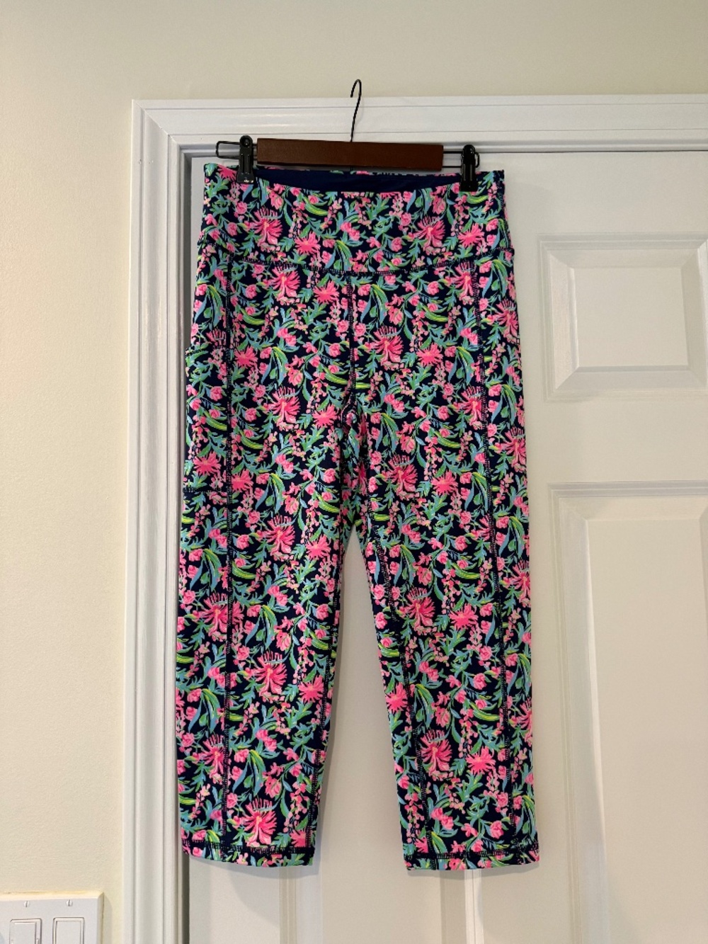 Lilly Pulitzer Luxletic Floral Crop Leggings Size Large